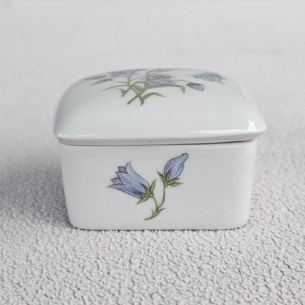 Limoges Rochard White Blue Floral Flower Small Trinket Jewlery Ring Box France